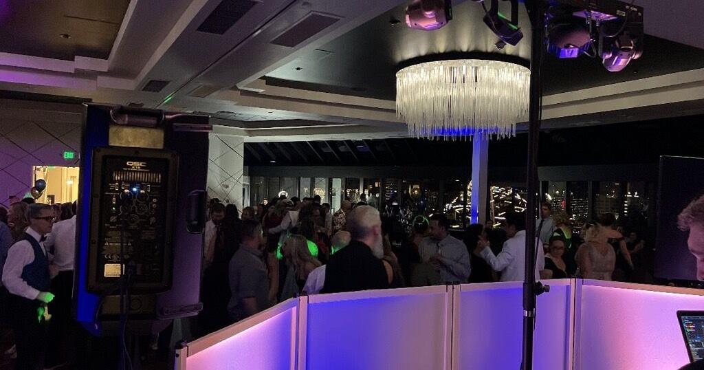 Adults can re-live prom night at 2nd Chance Prom this weekend - Vimarsana News
