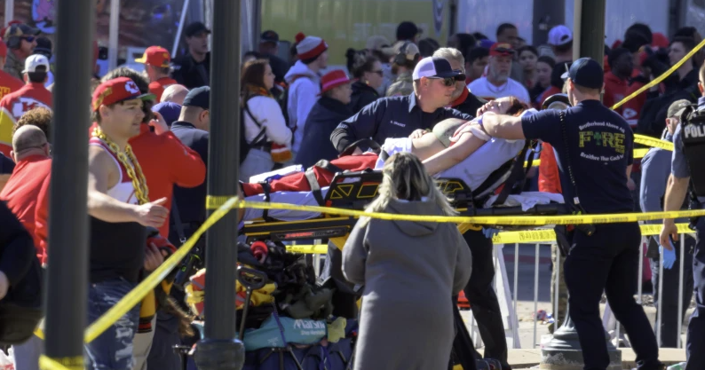 8 to 10 people injured after shooting near Chiefs parade, official says - Vimarsana News