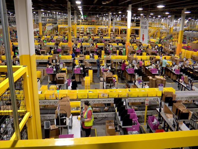 Ops Amazon '500 to 600,000 packages a day' An inside look at the Amazon ...