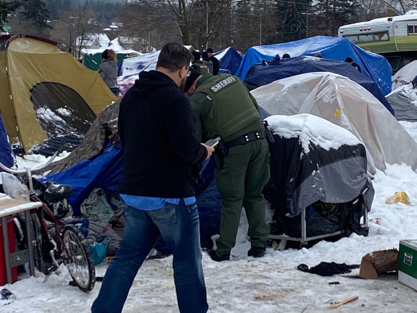 Spokane Deputies, Spokane Police Handing Out Flyers, Closure Notices At ...