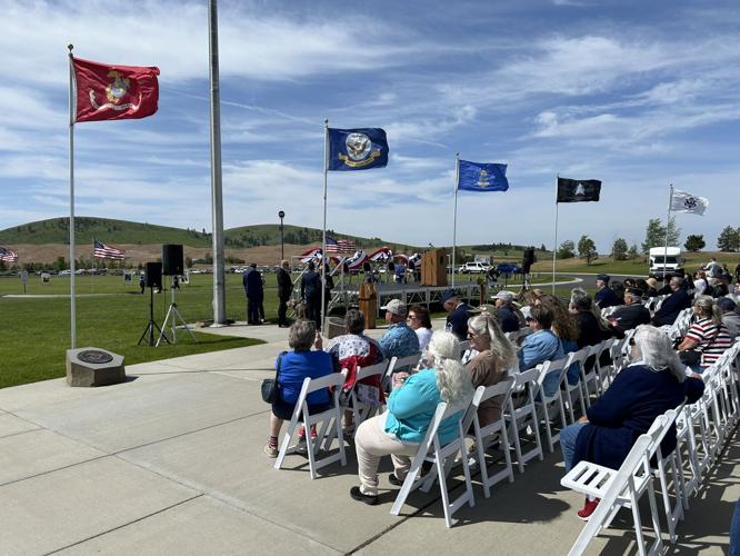 Hundreds gather to honor fallen veterans at Medical Lake cemetery on ...