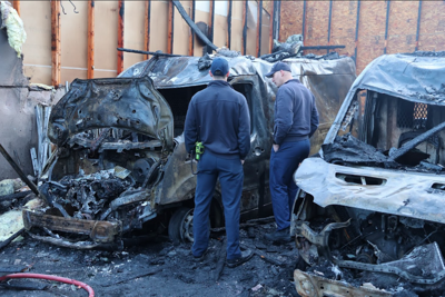 Damage from fire near a South Hill apartment complex estimated at $500k ...