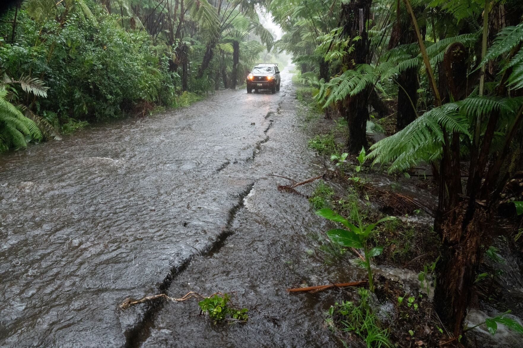 Tropical Storm Lala begins exiting Hawaii after flooding, winds, and power outages; 184,000 customers still without power, 100 homes damaged