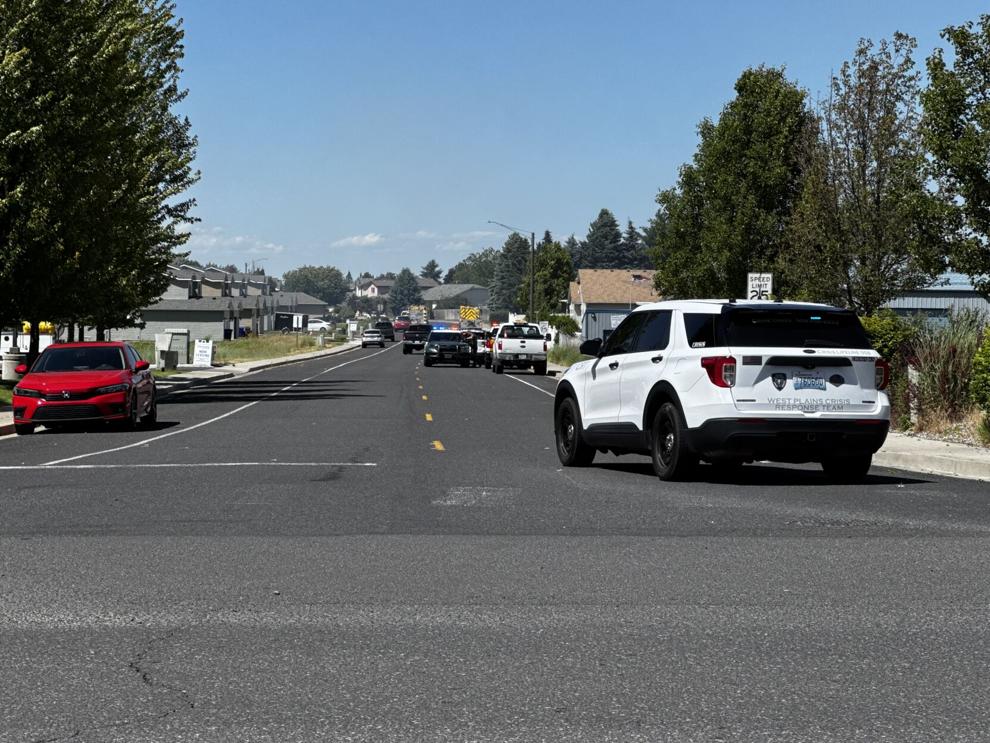 Emergency responders order people to leave homes near Medical Lake wildfire