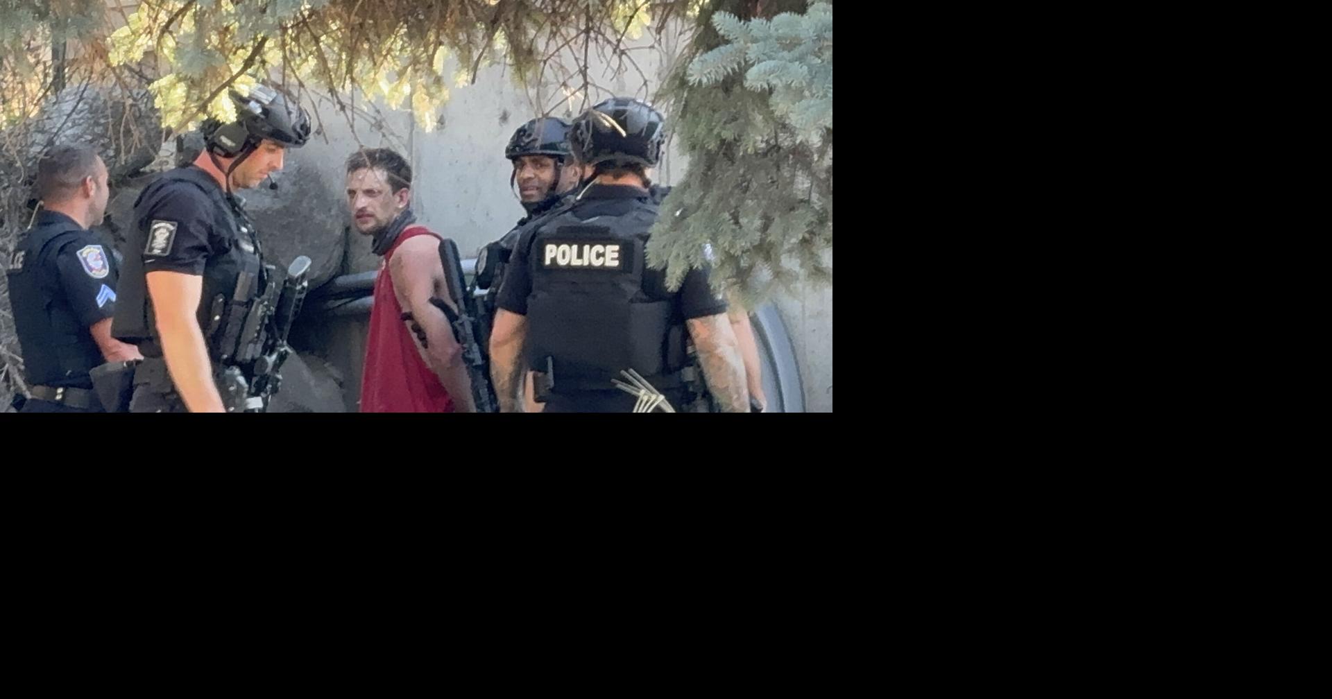 Man arrested after SWAT standoff in Spokane Valley apartment complex ...