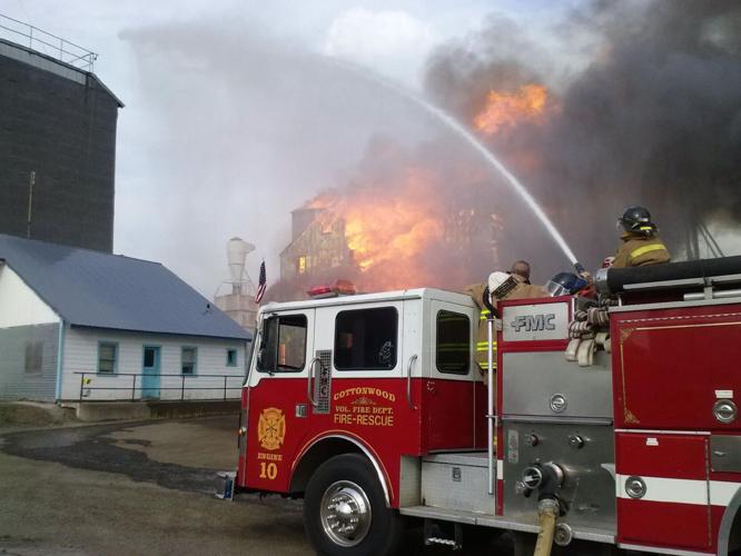 Slideshow Craigmont Grain Elevator Fire Northidaho