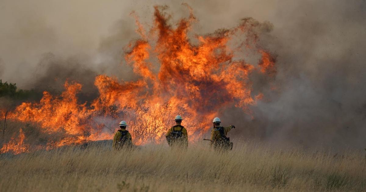 Modrite Fire explodes in size, evacuation shelter being relocated