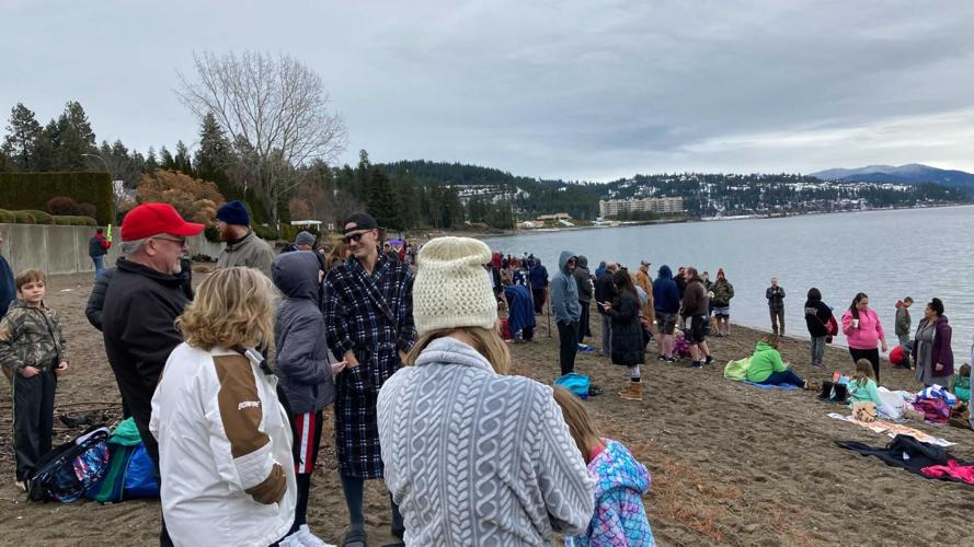 Hundreds gather for annual polar plunge into Lake Coeur d’Alene Local
