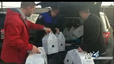 Police teddy bears help kids cope in crisis | Local News | kxly.com