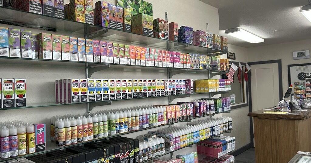 Washington vape shops struggle with 95% nicotine tax as customers flee to Idaho