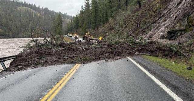 Highway 12 near Orofino open to one lane after mudslides