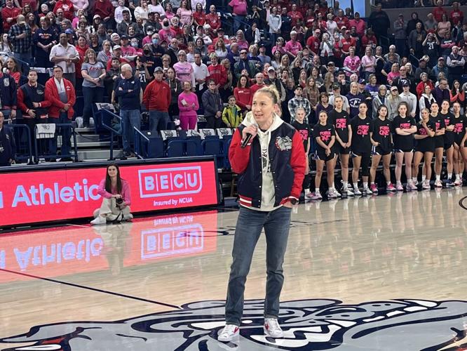 Former Zag Courtney Vandersloot's number officially retired Top