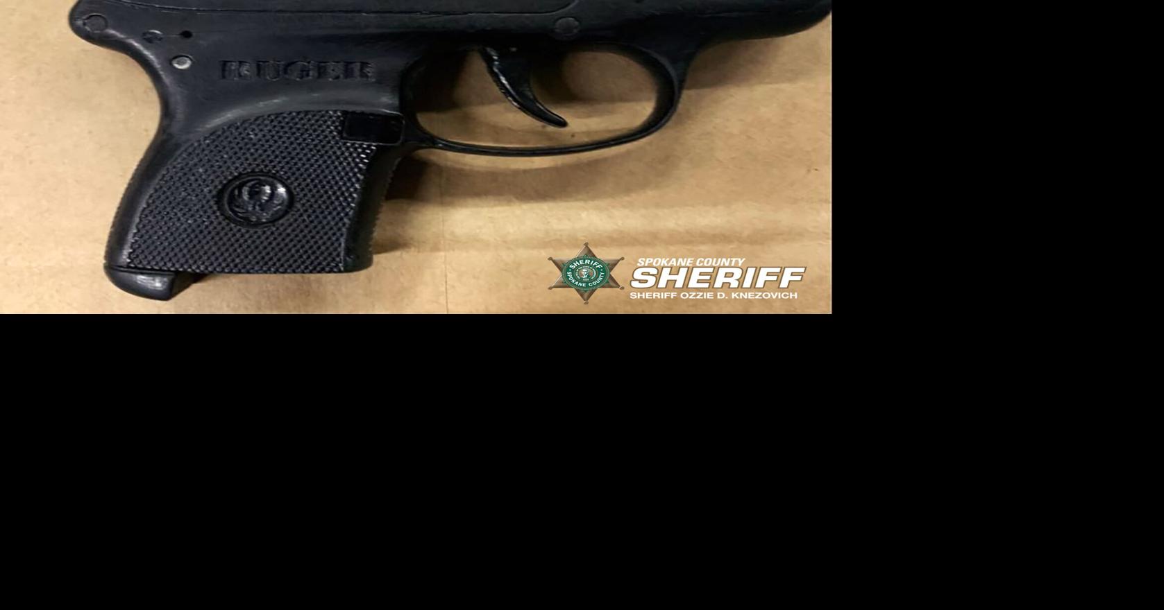 Armed woman found passed out in car with toddler in back seat | Crime ...