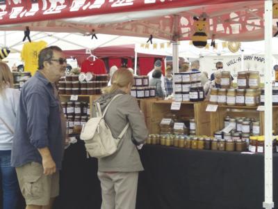 11-04 COM craft fair