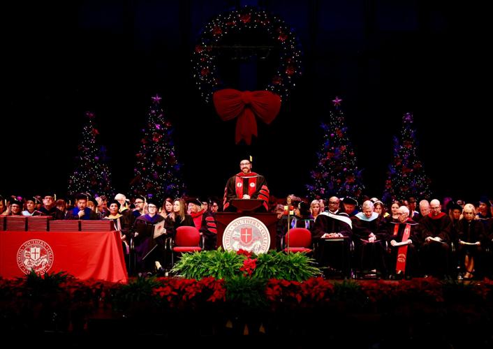 FLORIDA SOUTHERN COLLEGE HOLDS DECEMBER COMMENCEMENT FOR 160 GRADUATES