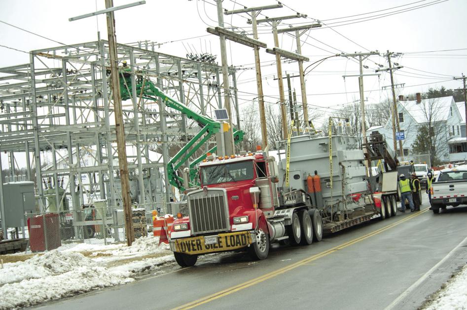 Transformer weighing 41 tons cruises to substation
