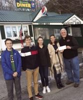 ILHS Interact Club gives back this holiday season
