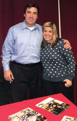 Meet former Boston Bruins great Steve Leach Dec. 8