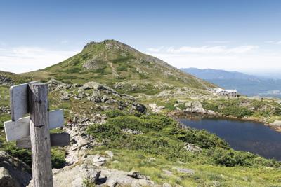 Hiking Mount Monroe in the White Mountain