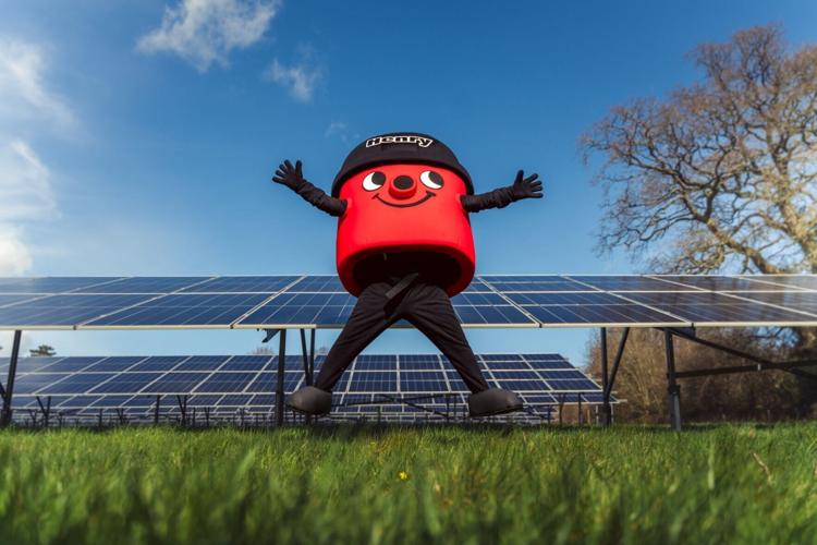 SWNS_HENRY_SOLAR_03_148938