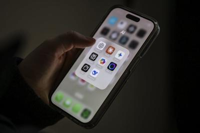 The mental shortcuts doctors use in diagnosis aren't that different from how chatbots come up with answers to your health questions.