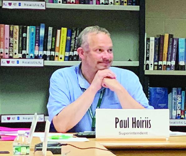 Superintendent Paul Hoiriis