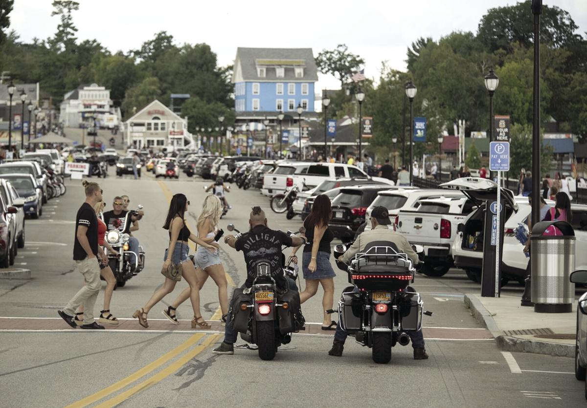 Bikers Tourists Mingle As Mc Week Opens Local News Laconiadailysun Com