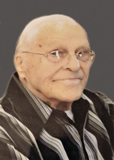 Theodore E. Moulton Sr., 100