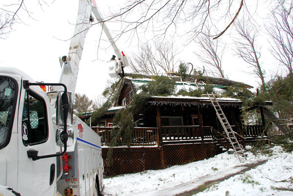 No juice - Thousands without power after storm