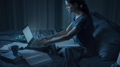 5 common bipolar disorder triggers and what you can do