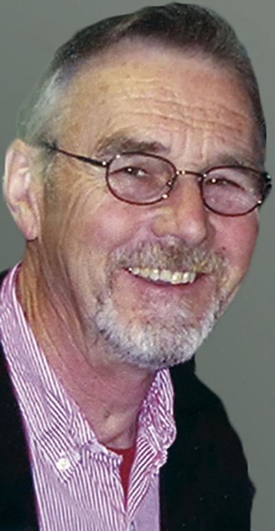 04-10 Obit Livingston_Dennis.jpg