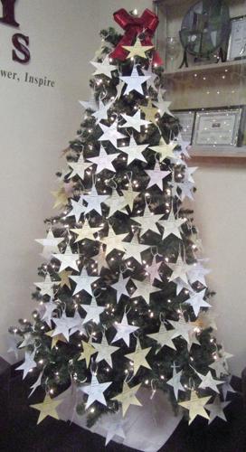 12-22 LRCS giving tree