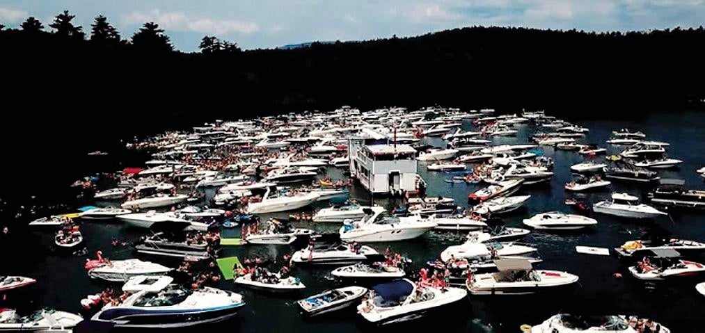 Couple sues the Dive over its presence in Braun Bay