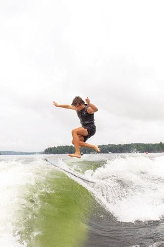 08 BOAT Wakesurf4.jpg