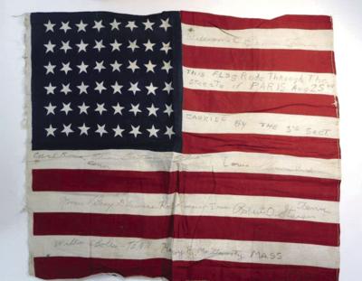 10-31 Paris flag