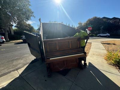 Sacramento Churches, Schools and Venues Face a Quiet Problem: Aging Pianos No One Will Haul