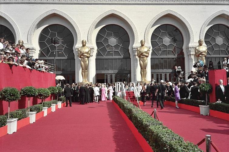 04-22 Oscars Red Carpet.jpg