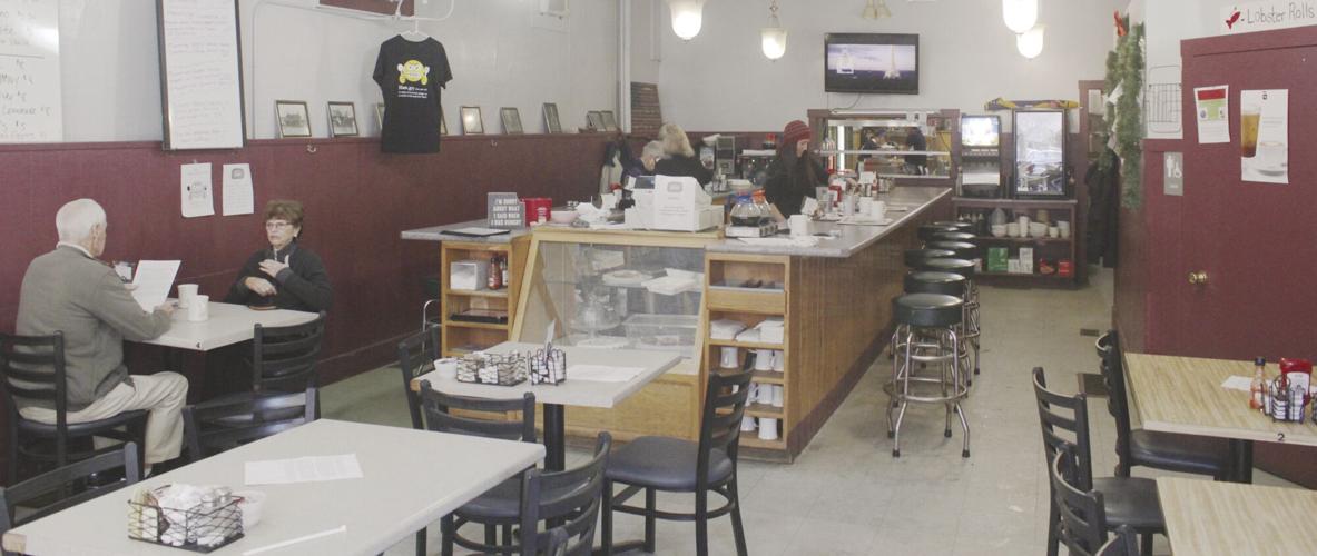 Pauli's to close