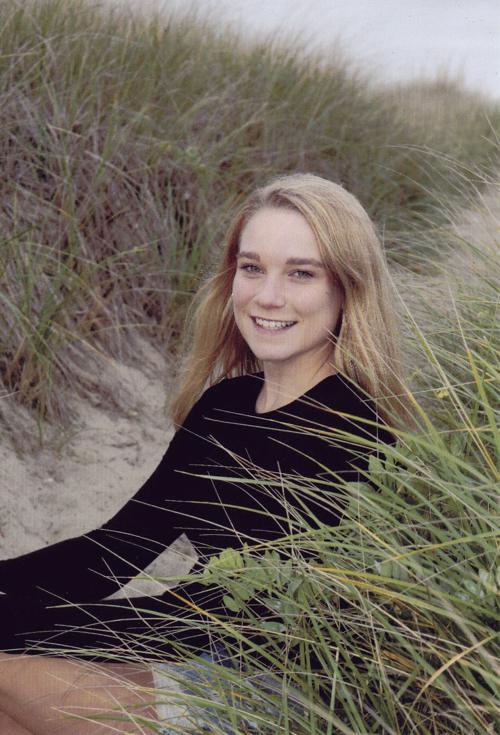 New England local earns college scholarship to play golf