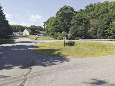 Cottonwood cul-de-sac