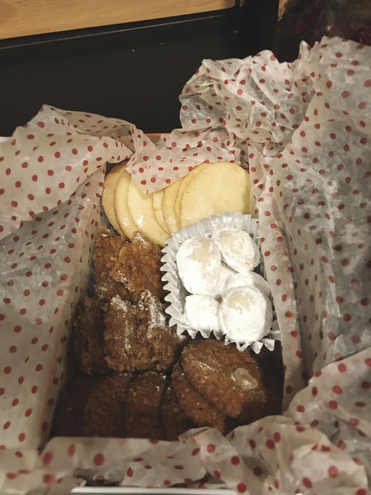 Lake style gift giving treats