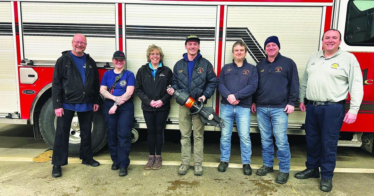 Local Business Owners Give Back: Dam Brewhouse Donates to Campton-Thornton Firemen's Association