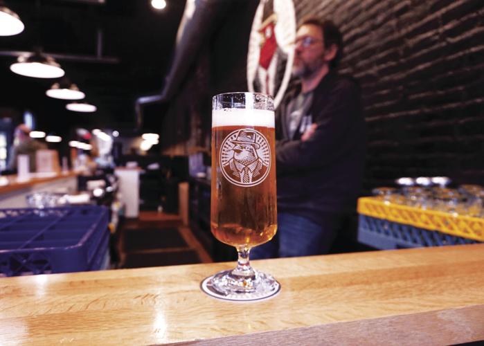 Vulgar Brewing pour