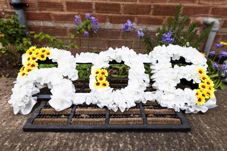 SWNS_BROKEN_HEART_25