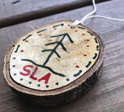 02-03 OUTDOORS wooden necklace