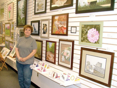 ARTS Lakes Region Art Association moves annual show to its Tanger Outlets Gallery (1126 w/cuts)
