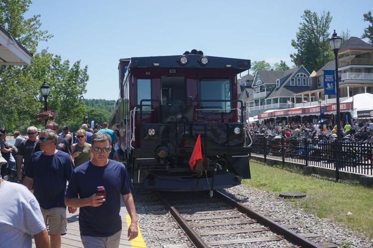Weirs train