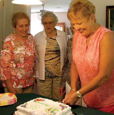 New Hampton Garden Club