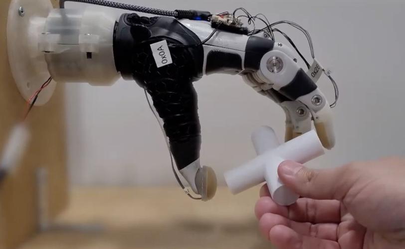Bionic hand given AI “mind of its own” to make life easier for amputees