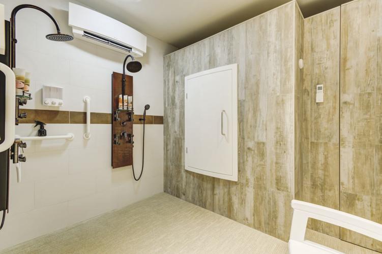 float room door closed